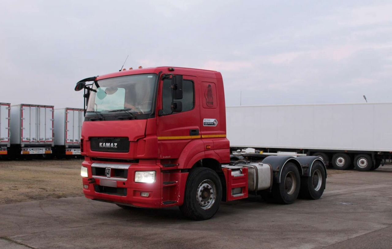 КАМАЗ 65806 - Тягач: фото 3 КАМАЗ 65806 - Тягач: фото 3