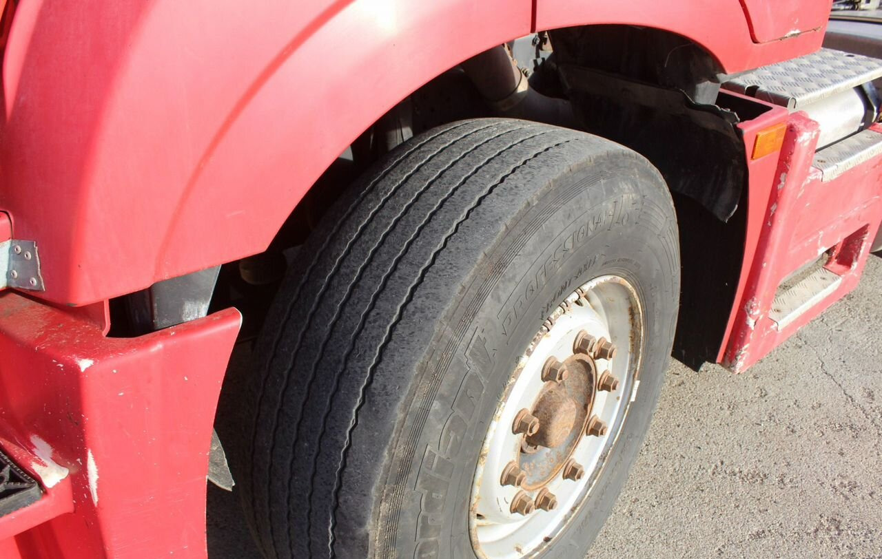 Тягач КАМАЗ 65806: фото 13