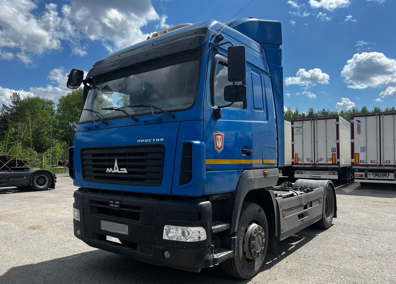 МАЗ 544028 - Тягач: фото 3 МАЗ 544028 - Тягач: фото 3