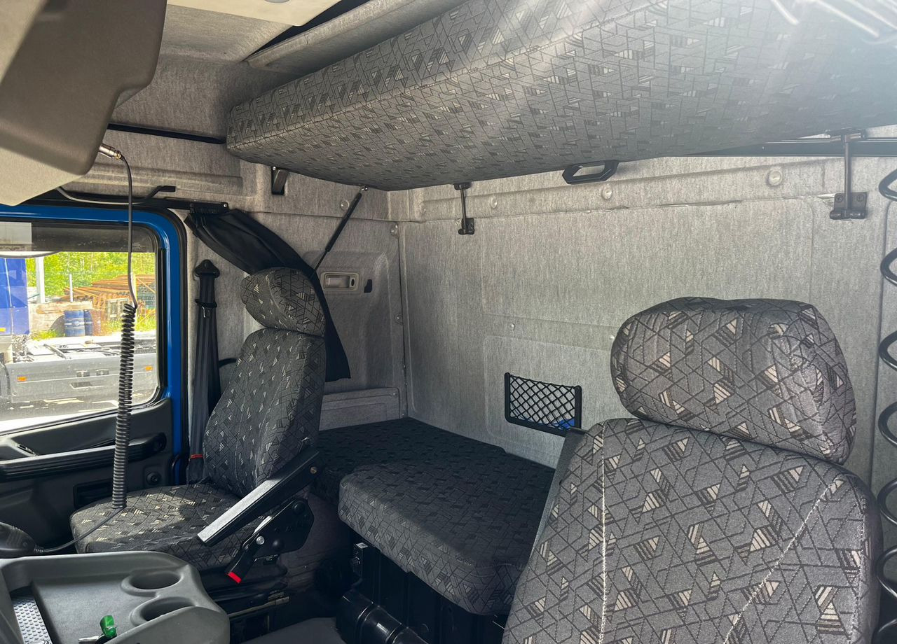 Тягач МАЗ 544028: фото 9 Тягач МАЗ 544028: фото 9