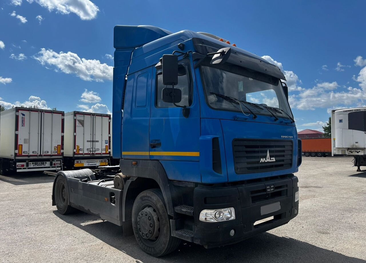 МАЗ 544028 - Тягач: фото 1 МАЗ 544028 - Тягач: фото 1