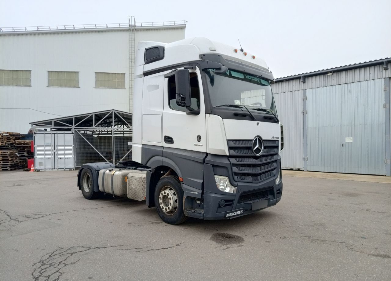 Mercedes-Benz Actros - Тягач: фото 1 Mercedes-Benz Actros - Тягач: фото 1