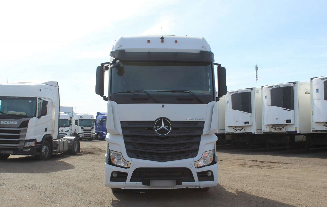 Mercedes-Benz Actros - Тягач: фото 2 Mercedes-Benz Actros - Тягач: фото 2