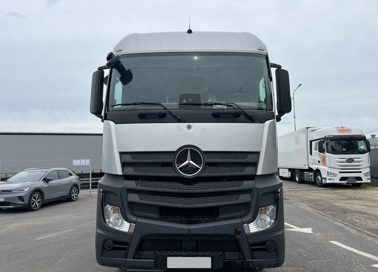 Mercedes-Benz Actros - Тягач: фото 2 Mercedes-Benz Actros - Тягач: фото 2