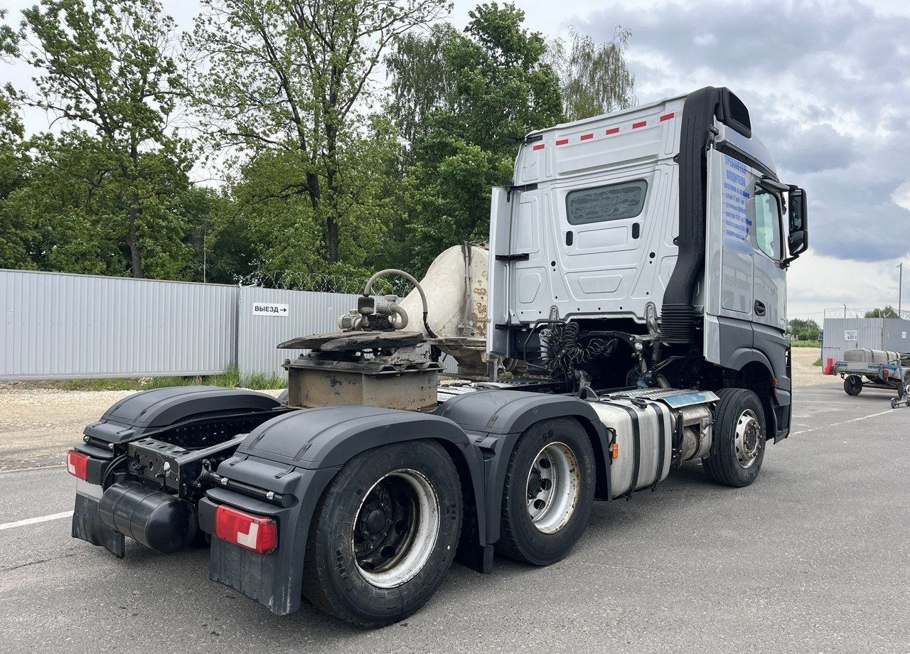 Тягач Mercedes-Benz Actros: фото 7 Тягач Mercedes-Benz Actros: фото 7