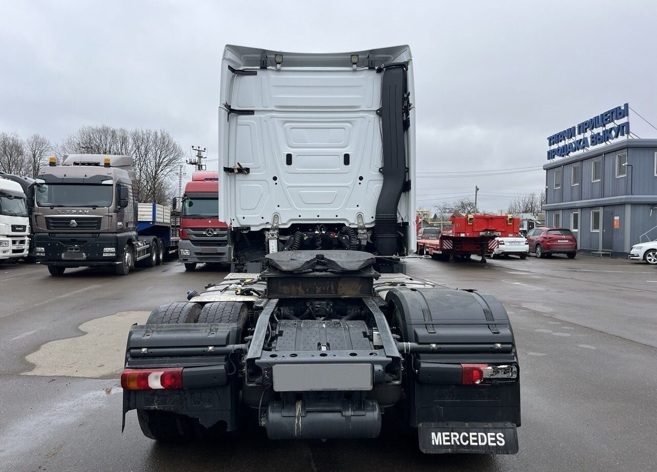 Тягач Mercedes-Benz Actros: фото 6