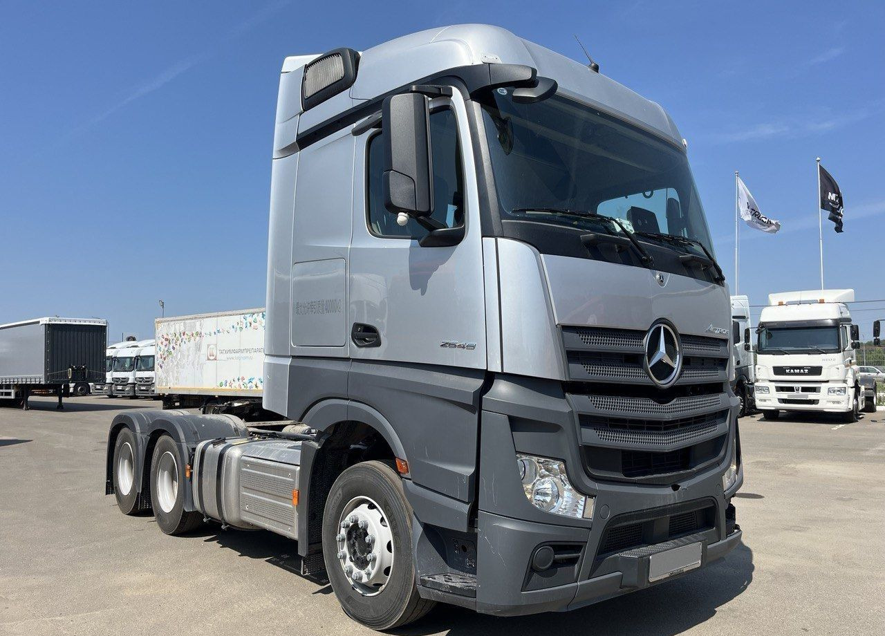 Mercedes-Benz Actros - Тягач: фото 1 Mercedes-Benz Actros - Тягач: фото 1