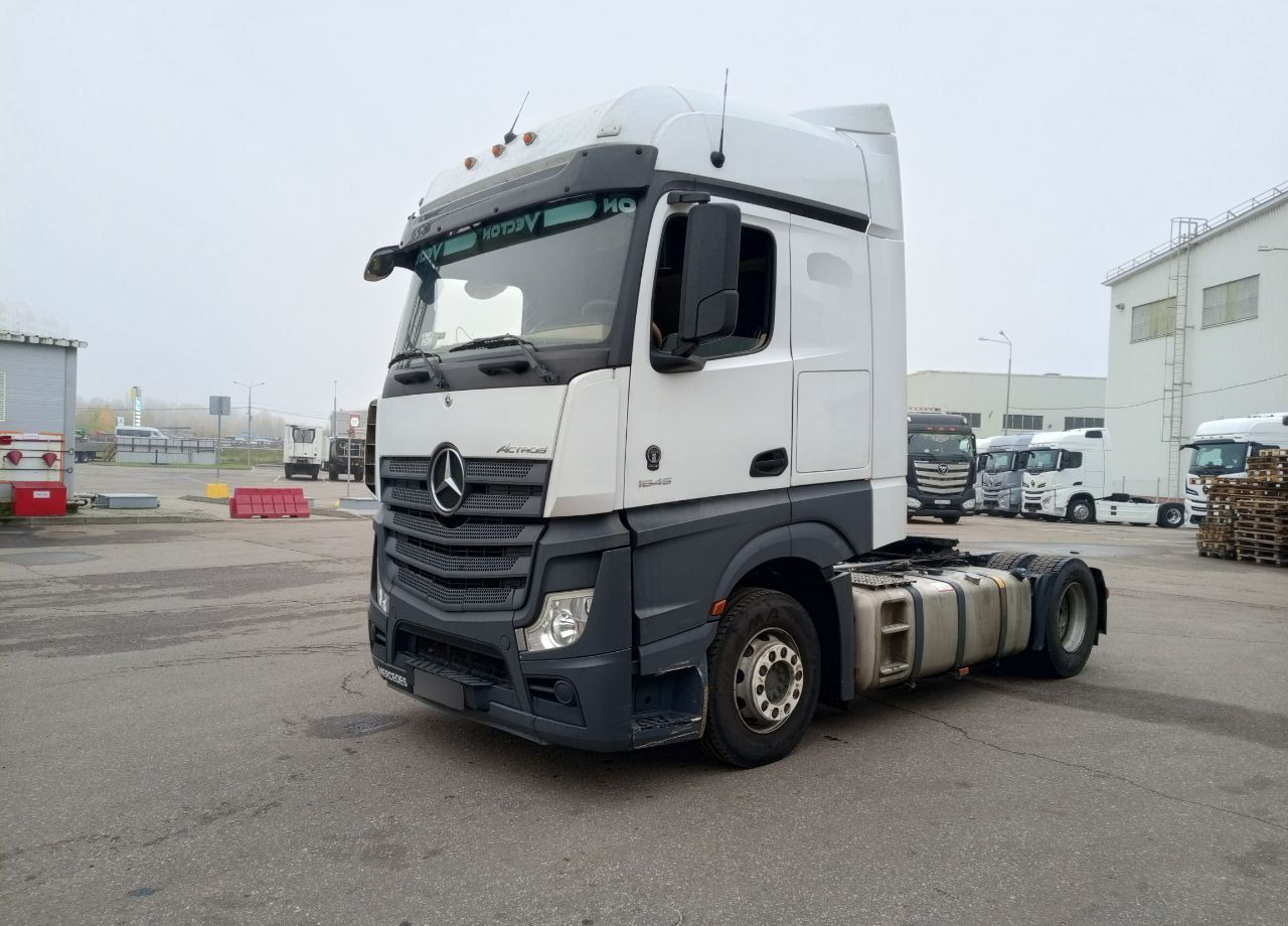 Mercedes-Benz Actros - Тягач: фото 3 Mercedes-Benz Actros - Тягач: фото 3