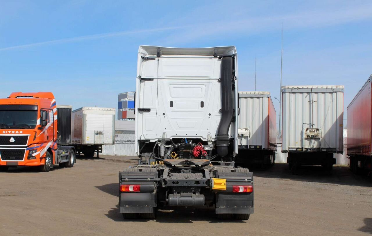 Тягач Mercedes-Benz Actros: фото 6