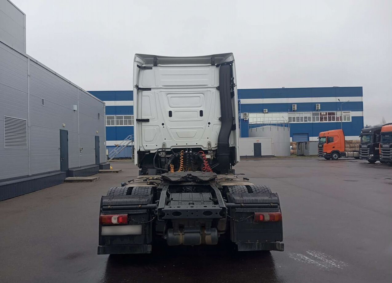 Тягач Mercedes-Benz Actros: фото 6 Тягач Mercedes-Benz Actros: фото 6