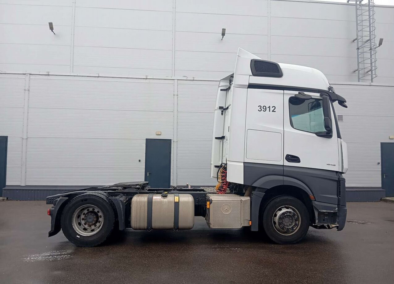 Тягач Mercedes-Benz Actros: фото 8 Тягач Mercedes-Benz Actros: фото 8