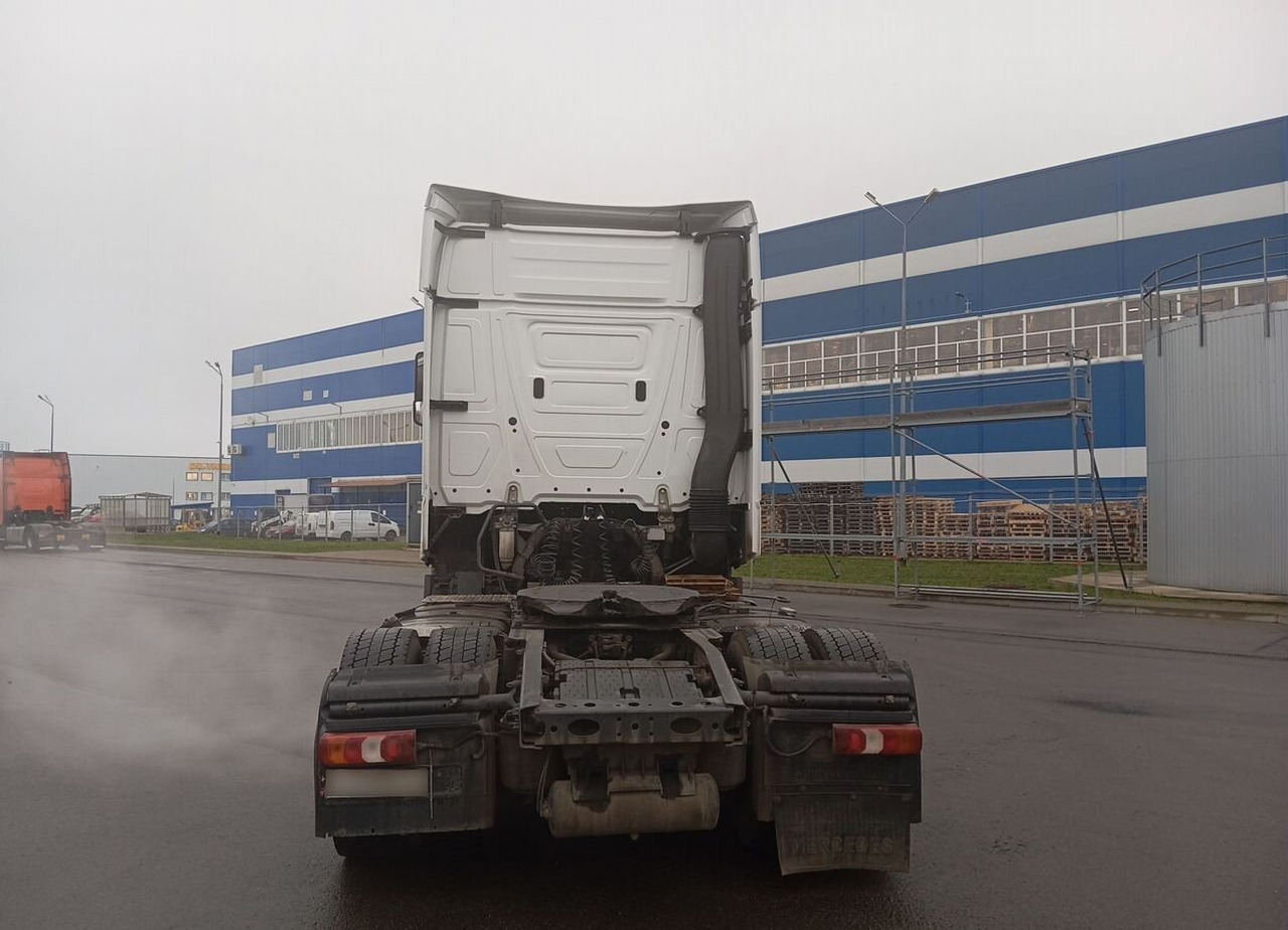 Тягач Mercedes-Benz Actros: фото 6 Тягач Mercedes-Benz Actros: фото 6