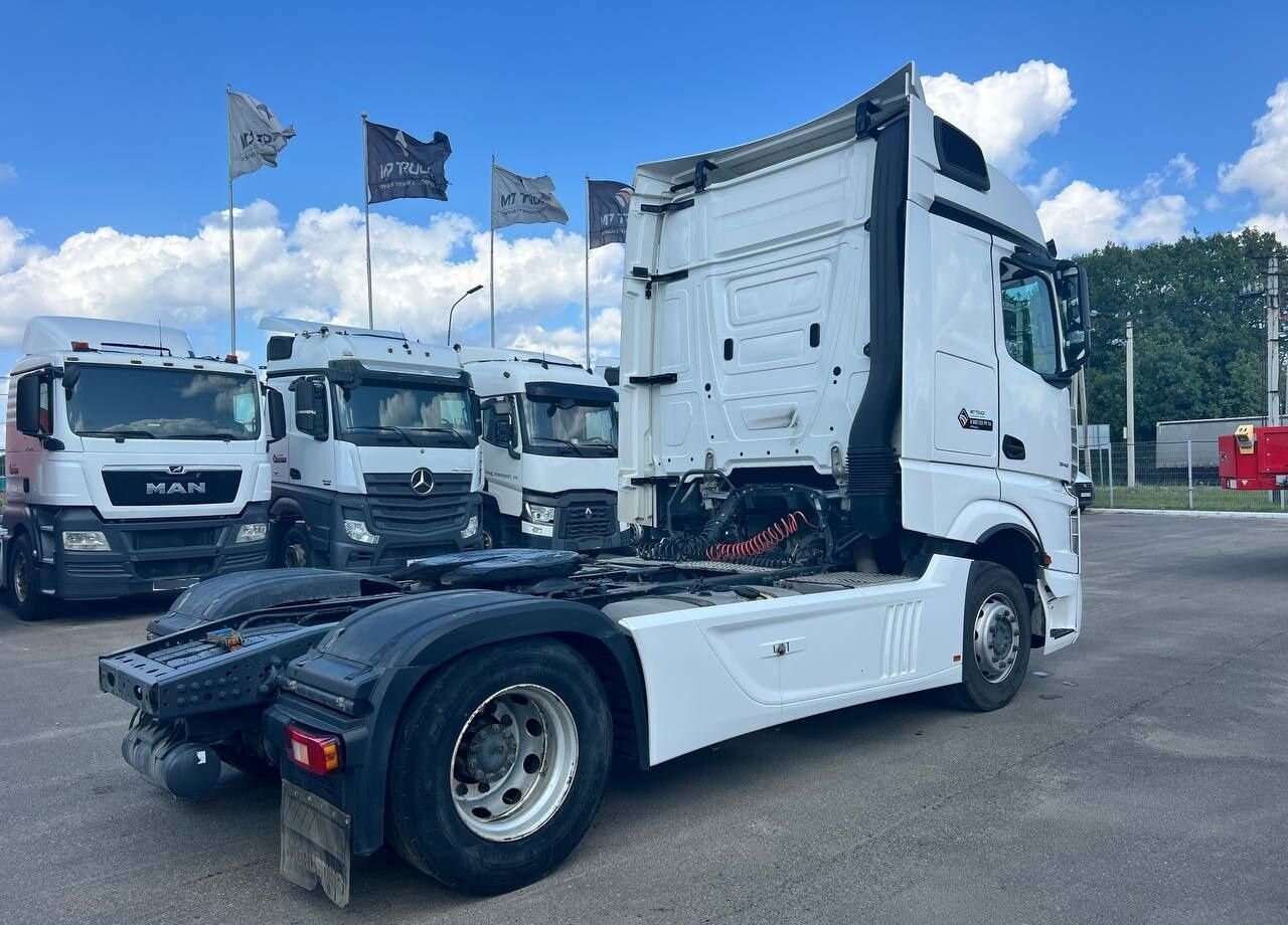 Тягач Mercedes-Benz Actros: фото 7 Тягач Mercedes-Benz Actros: фото 7