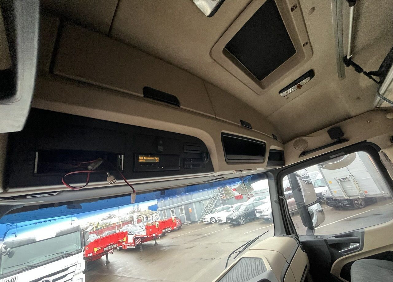 Тягач Mercedes-Benz Actros: фото 10