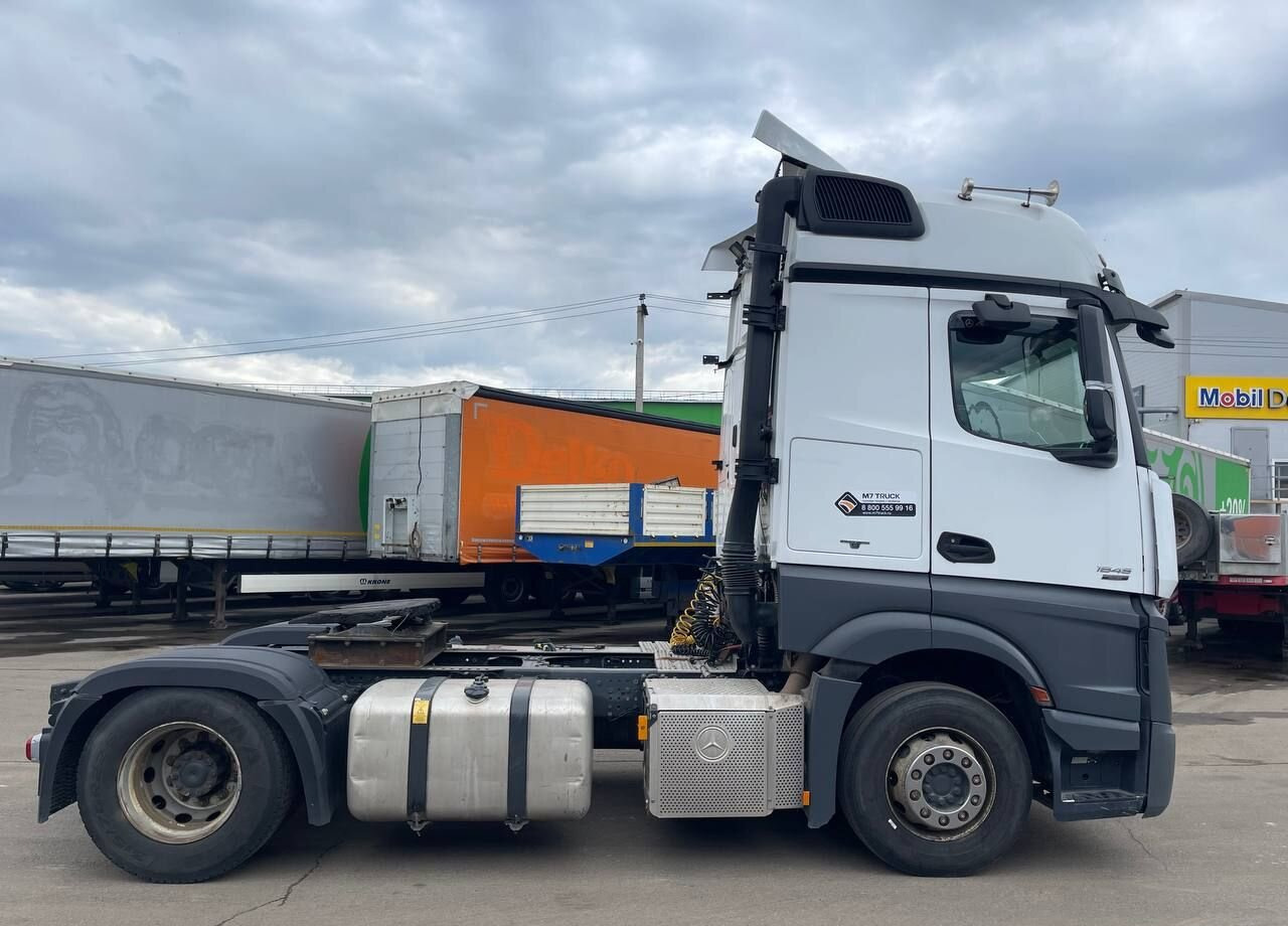 Тягач Mercedes-Benz Actros: фото 8 Тягач Mercedes-Benz Actros: фото 8