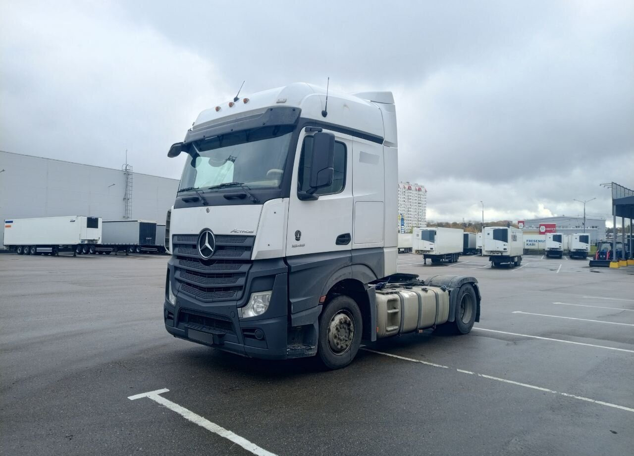 Mercedes-Benz Actros - Тягач: фото 3 Mercedes-Benz Actros - Тягач: фото 3