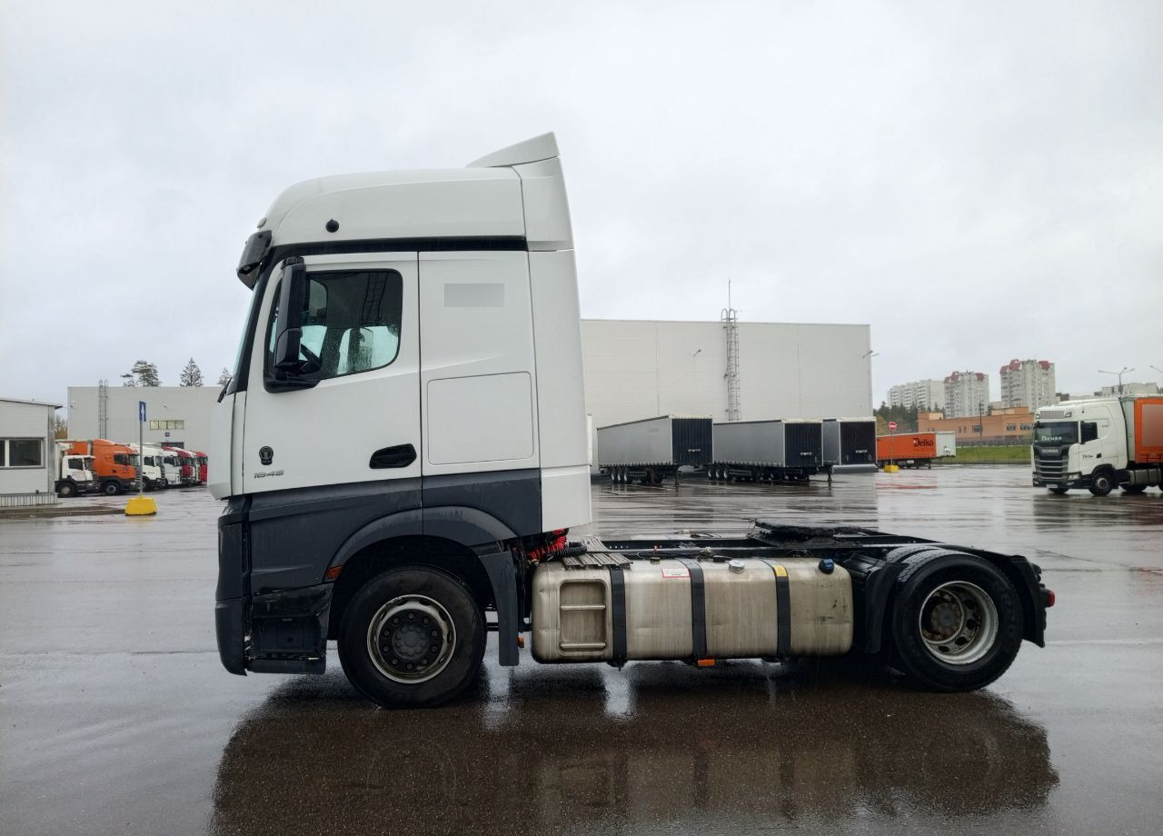 Mercedes-Benz Actros - Тягач: фото 4 Mercedes-Benz Actros - Тягач: фото 4