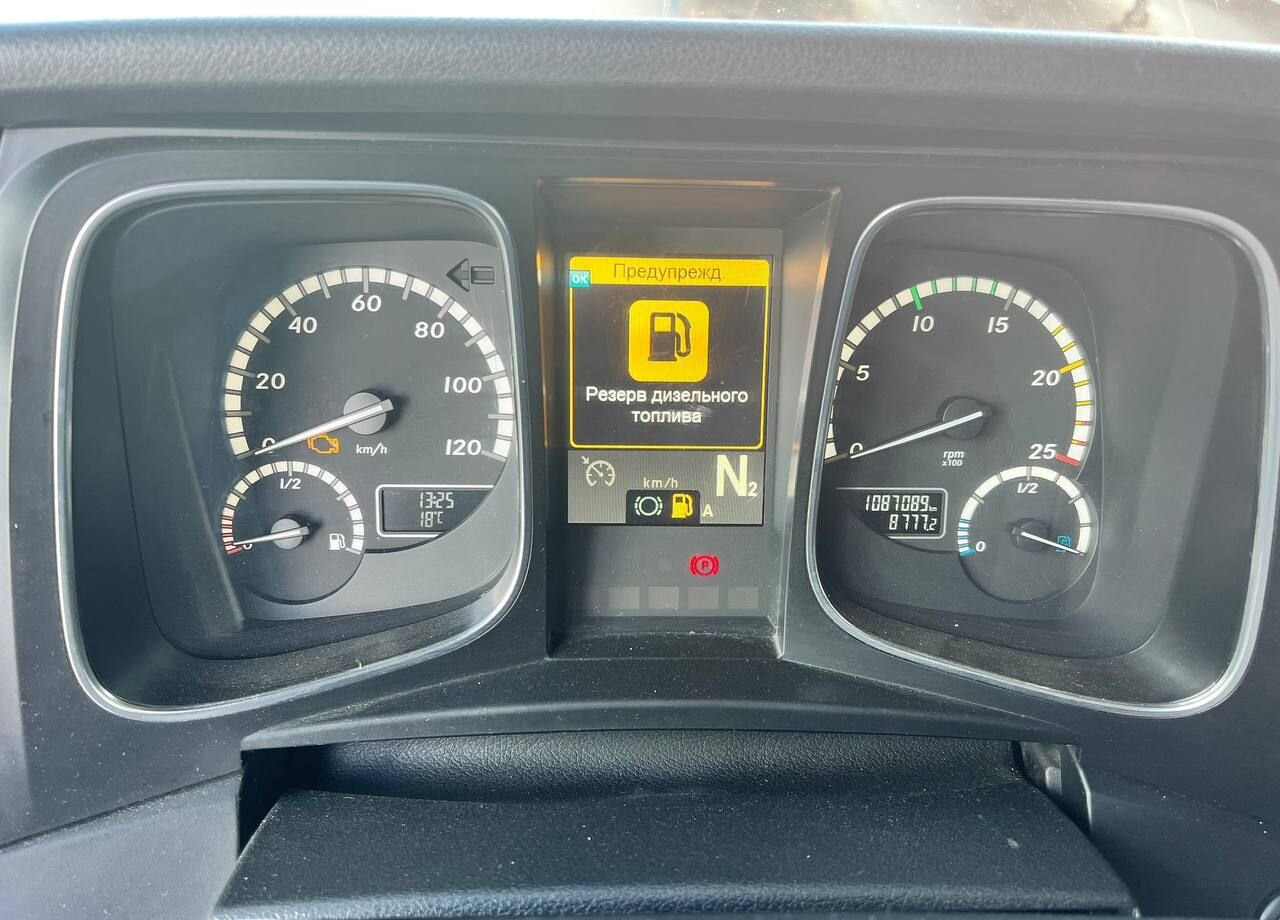 Тягач Mercedes-Benz Actros: фото 14 Тягач Mercedes-Benz Actros: фото 14