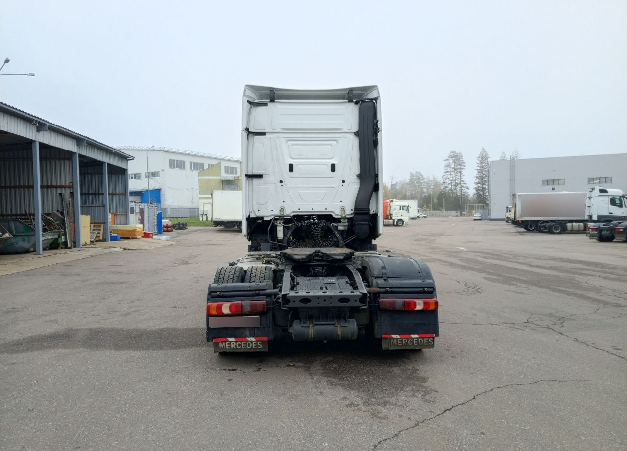 Тягач Mercedes-Benz Actros: фото 6 Тягач Mercedes-Benz Actros: фото 6