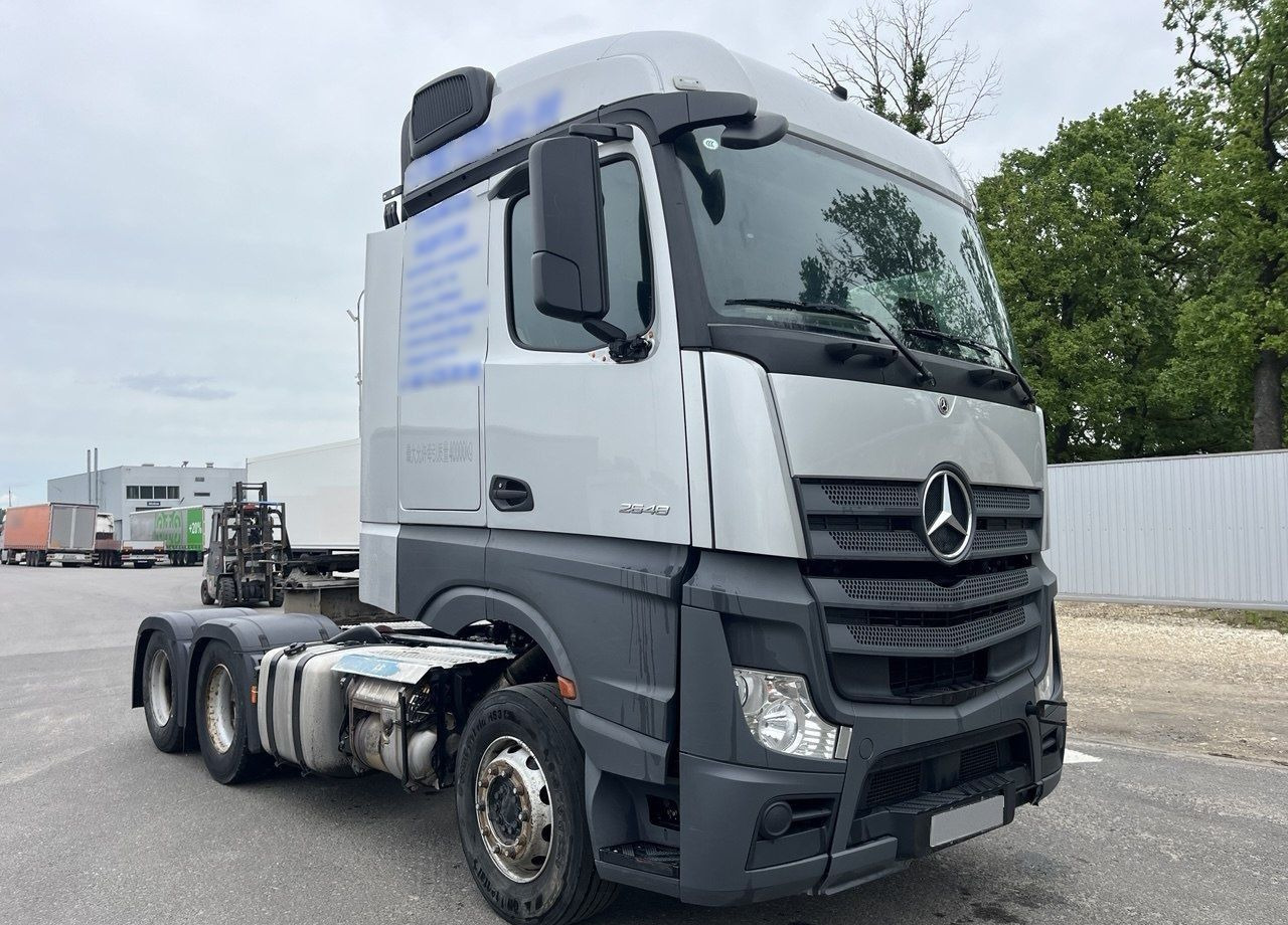 Mercedes-Benz Actros - Тягач: фото 1 Mercedes-Benz Actros - Тягач: фото 1