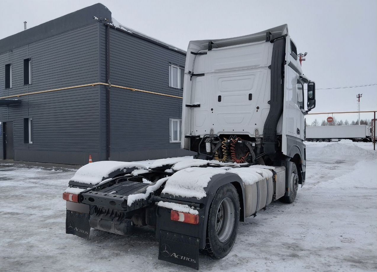 Тягач Mercedes-Benz Actros: фото 7
