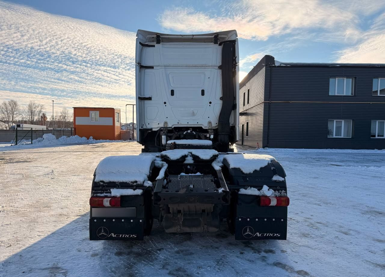 Тягач Mercedes-Benz Actros: фото 6