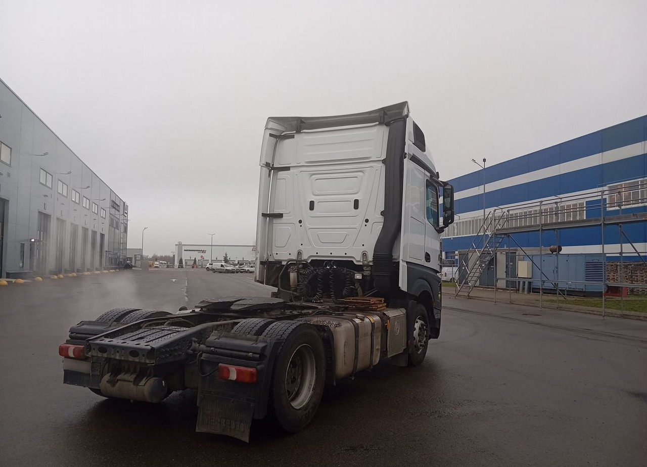 Тягач Mercedes-Benz Actros: фото 7 Тягач Mercedes-Benz Actros: фото 7
