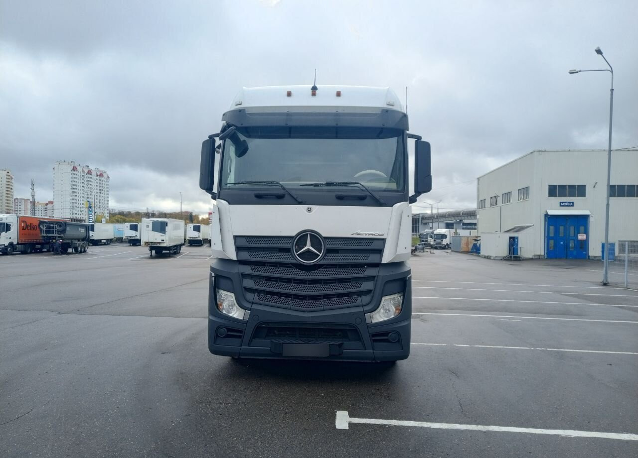 Mercedes-Benz Actros - Тягач: фото 2 Mercedes-Benz Actros - Тягач: фото 2