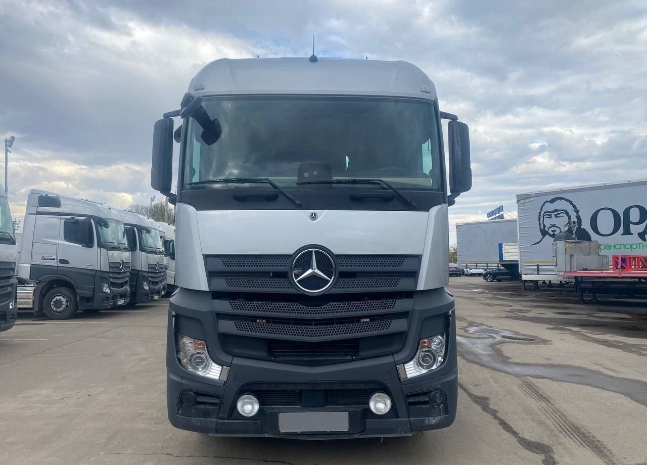 Mercedes-Benz Actros - Тягач: фото 2 Mercedes-Benz Actros - Тягач: фото 2