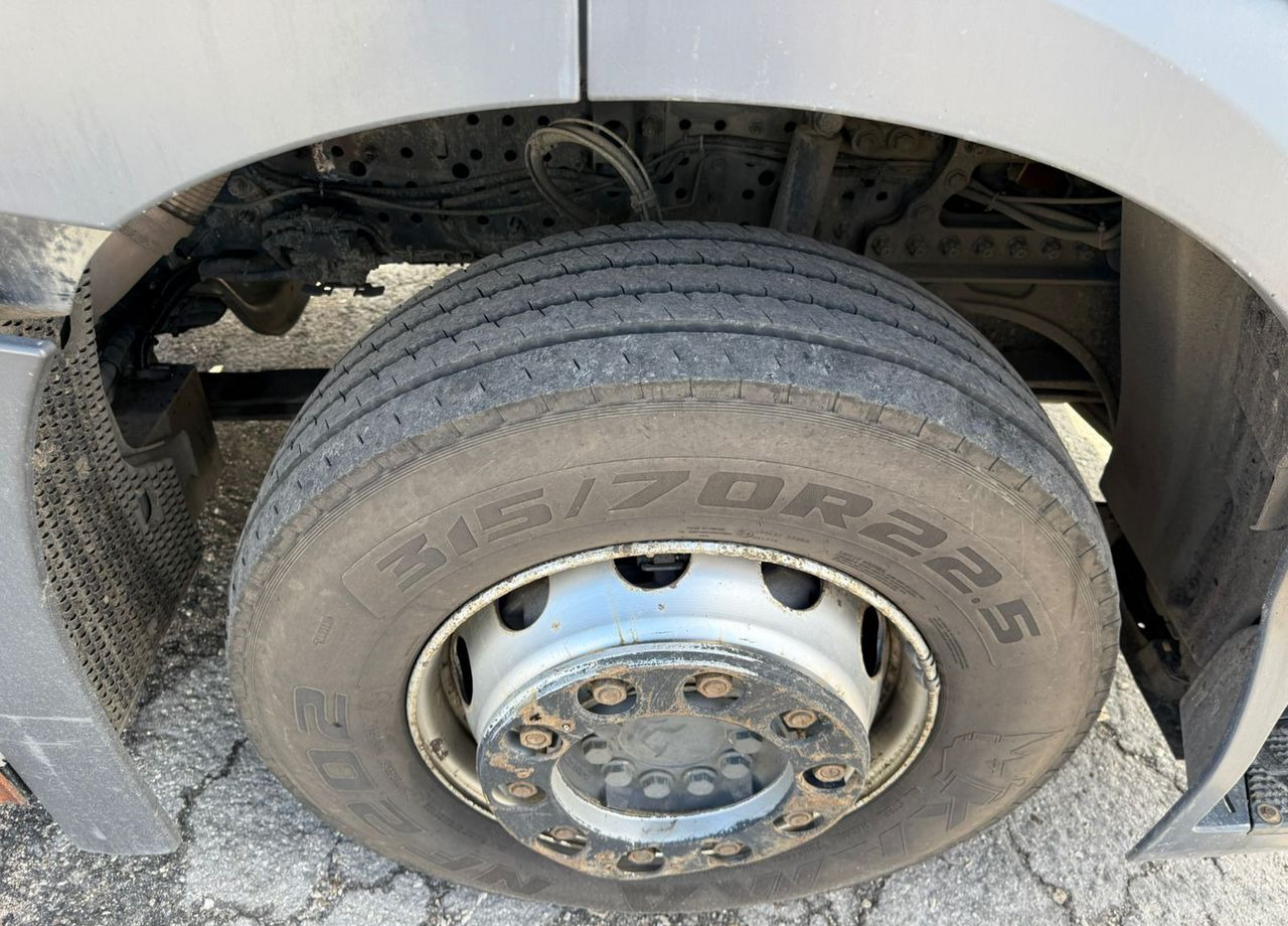 Тягач Mercedes-Benz Actros: фото 9 Тягач Mercedes-Benz Actros: фото 9