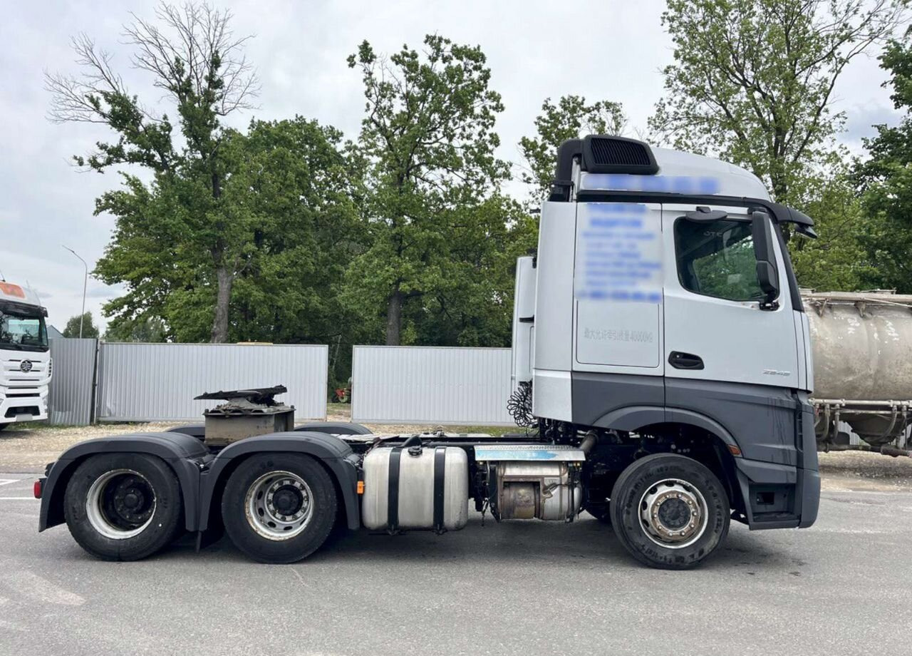 Тягач Mercedes-Benz Actros: фото 8 Тягач Mercedes-Benz Actros: фото 8