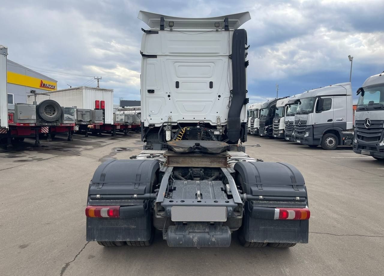 Тягач Mercedes-Benz Actros: фото 6 Тягач Mercedes-Benz Actros: фото 6
