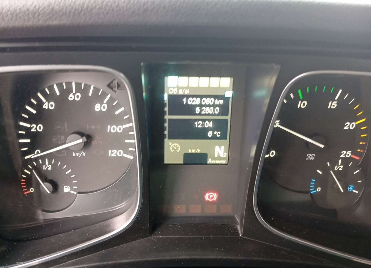 Тягач Mercedes-Benz Actros: фото 13