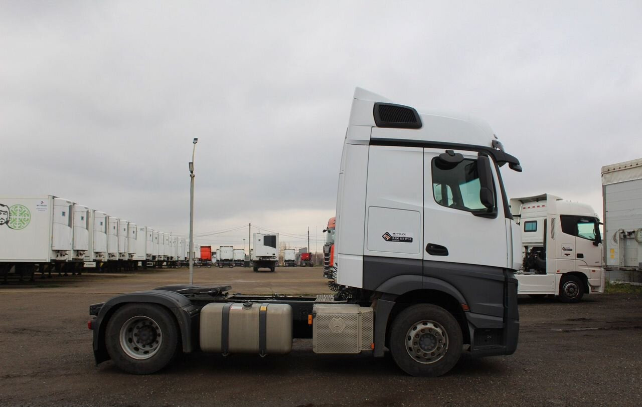 Тягач Mercedes-Benz Actros: фото 8 Тягач Mercedes-Benz Actros: фото 8