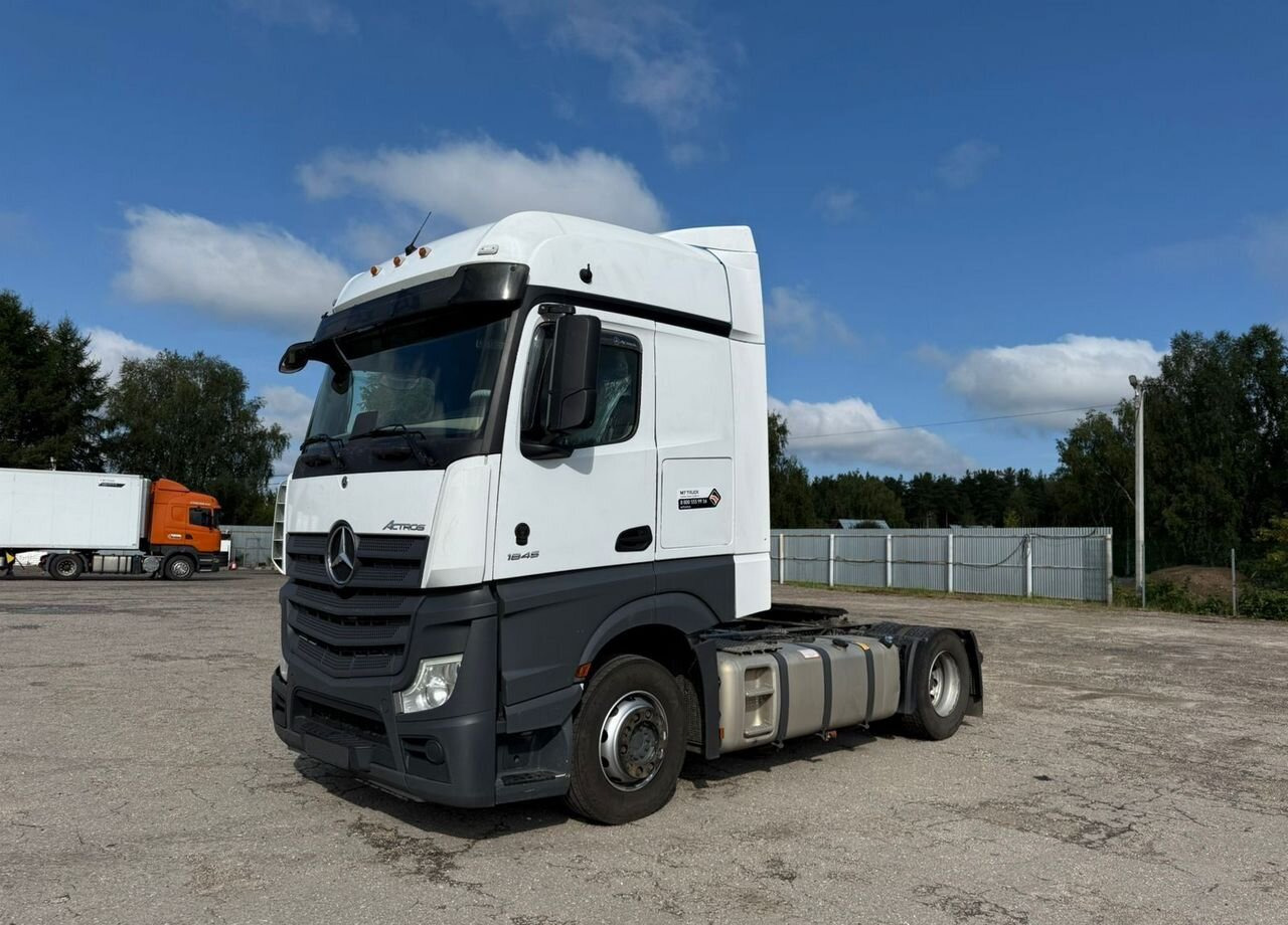 Mercedes-Benz Actros - Тягач: фото 3 Mercedes-Benz Actros - Тягач: фото 3