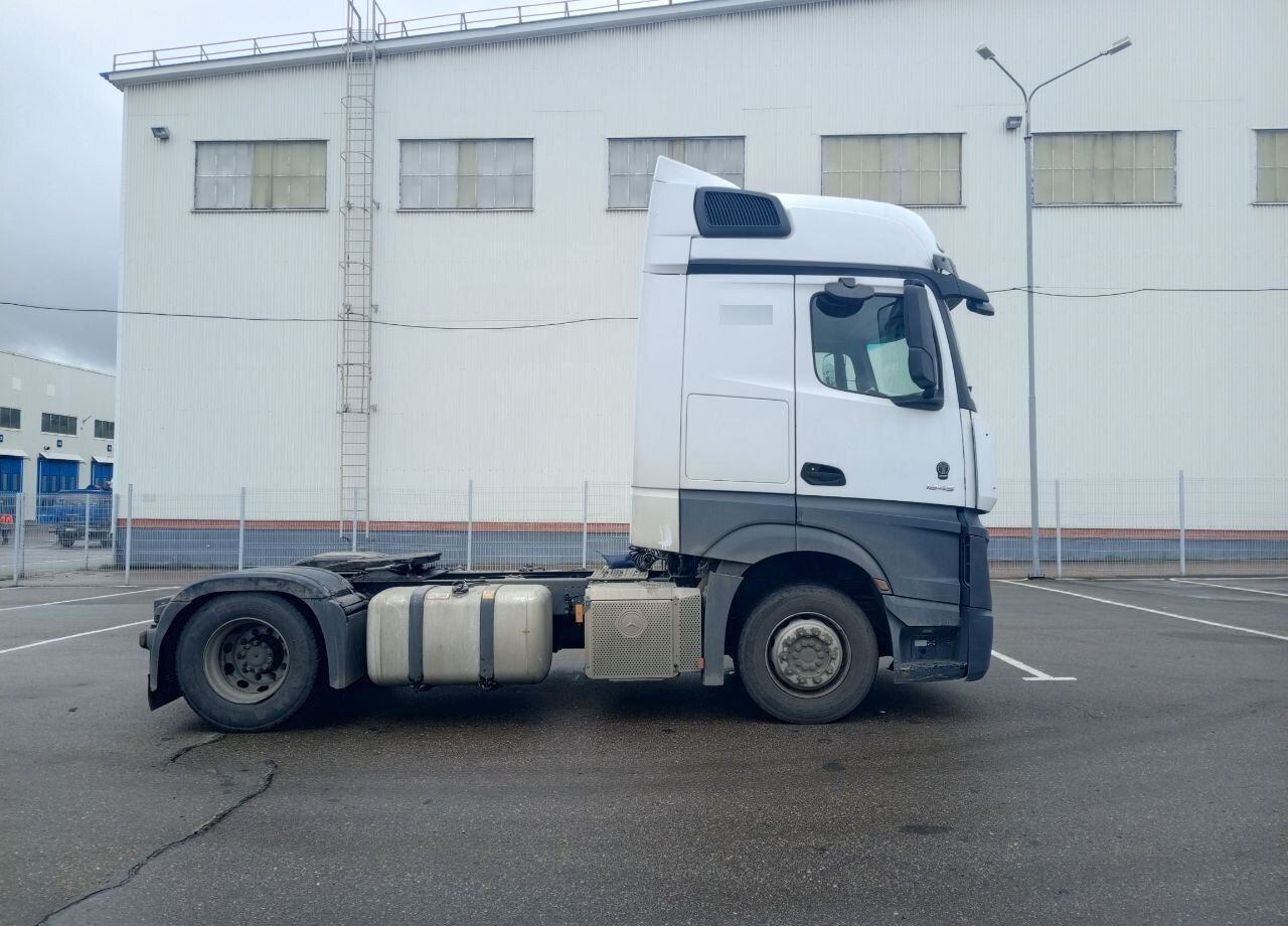 Тягач Mercedes-Benz Actros: фото 8