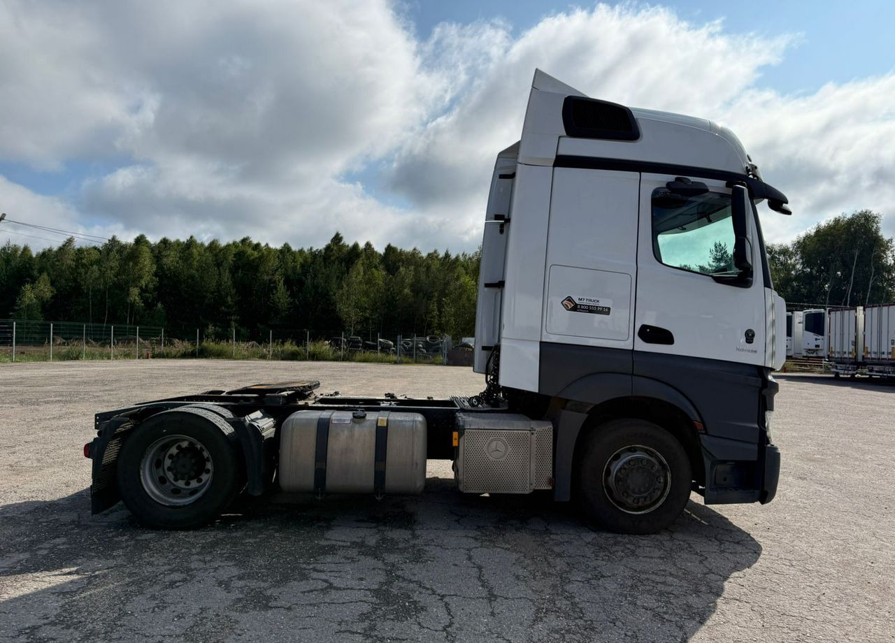 Тягач Mercedes-Benz Actros: фото 8 Тягач Mercedes-Benz Actros: фото 8