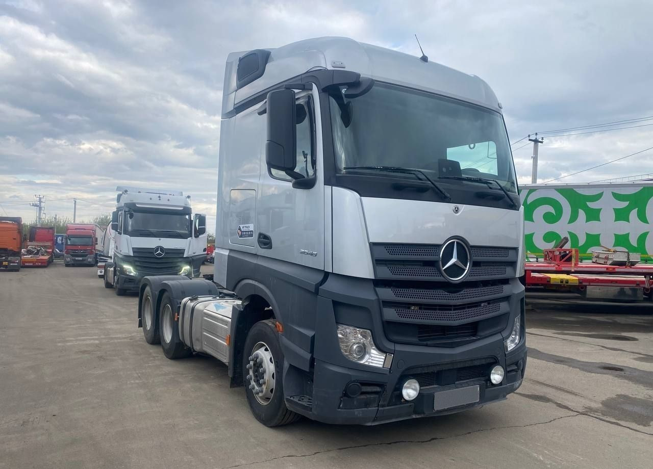 Mercedes-Benz Actros - Тягач: фото 1 Mercedes-Benz Actros - Тягач: фото 1