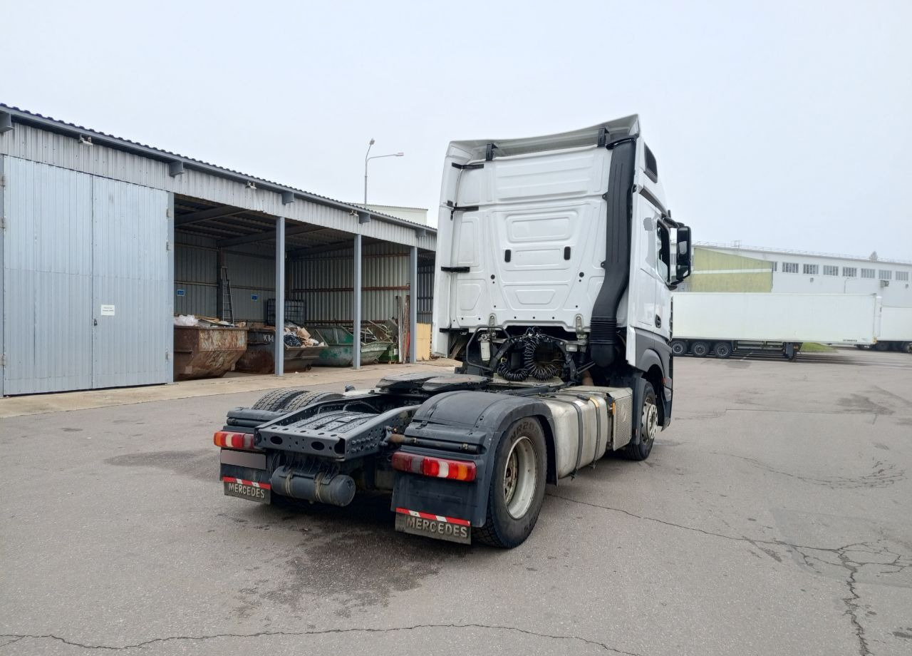 Тягач Mercedes-Benz Actros: фото 7 Тягач Mercedes-Benz Actros: фото 7