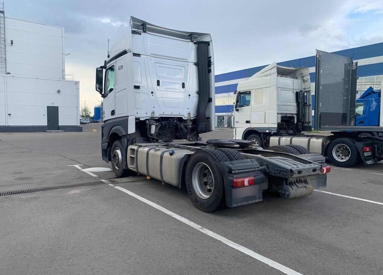 Mercedes-Benz Actros - Тягач: фото 5 Mercedes-Benz Actros - Тягач: фото 5