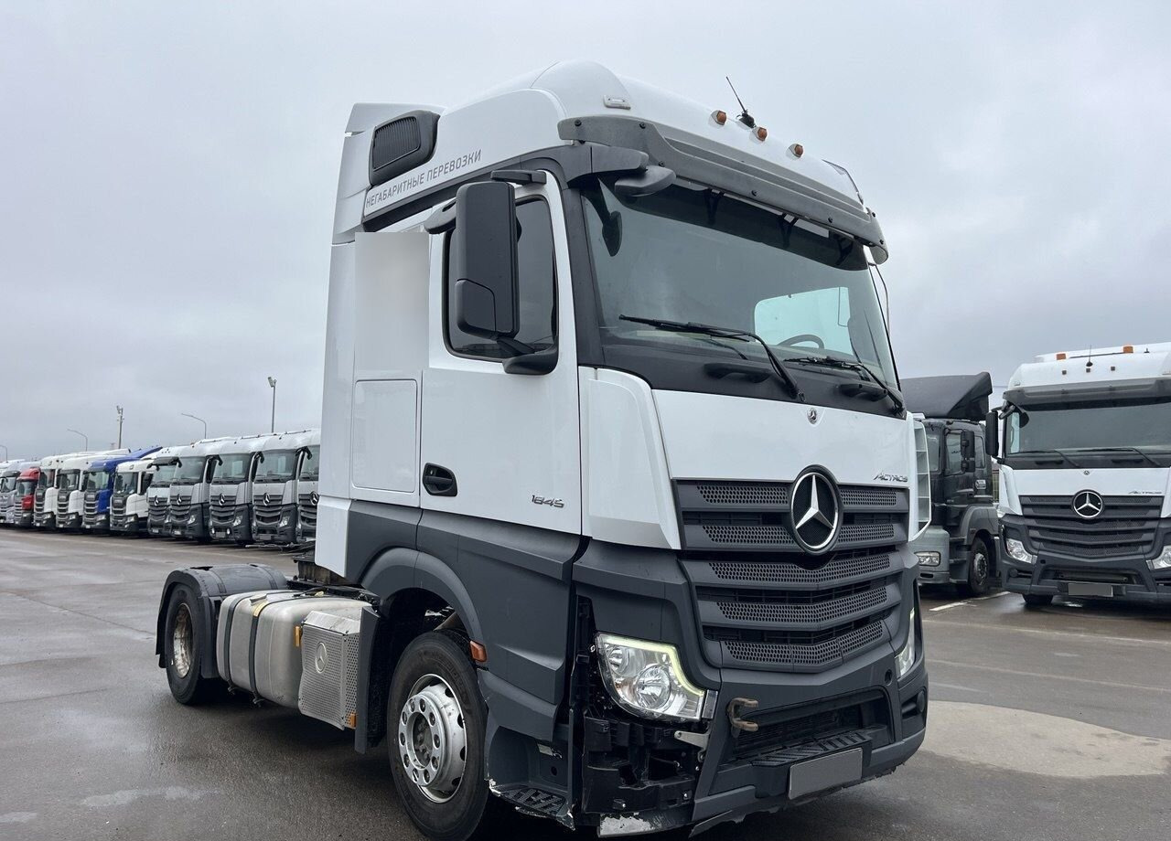 Mercedes-Benz Actros - Тягач: фото 1 Mercedes-Benz Actros - Тягач: фото 1