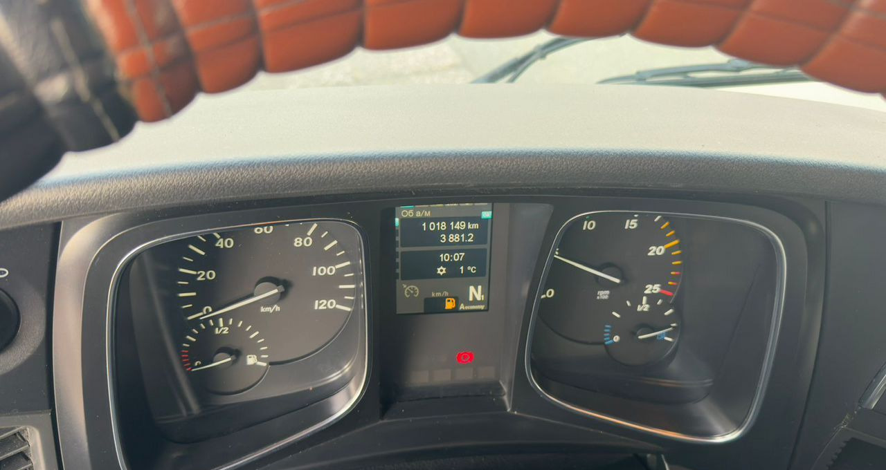 Тягач Mercedes-Benz Actros: фото 14 Тягач Mercedes-Benz Actros: фото 14