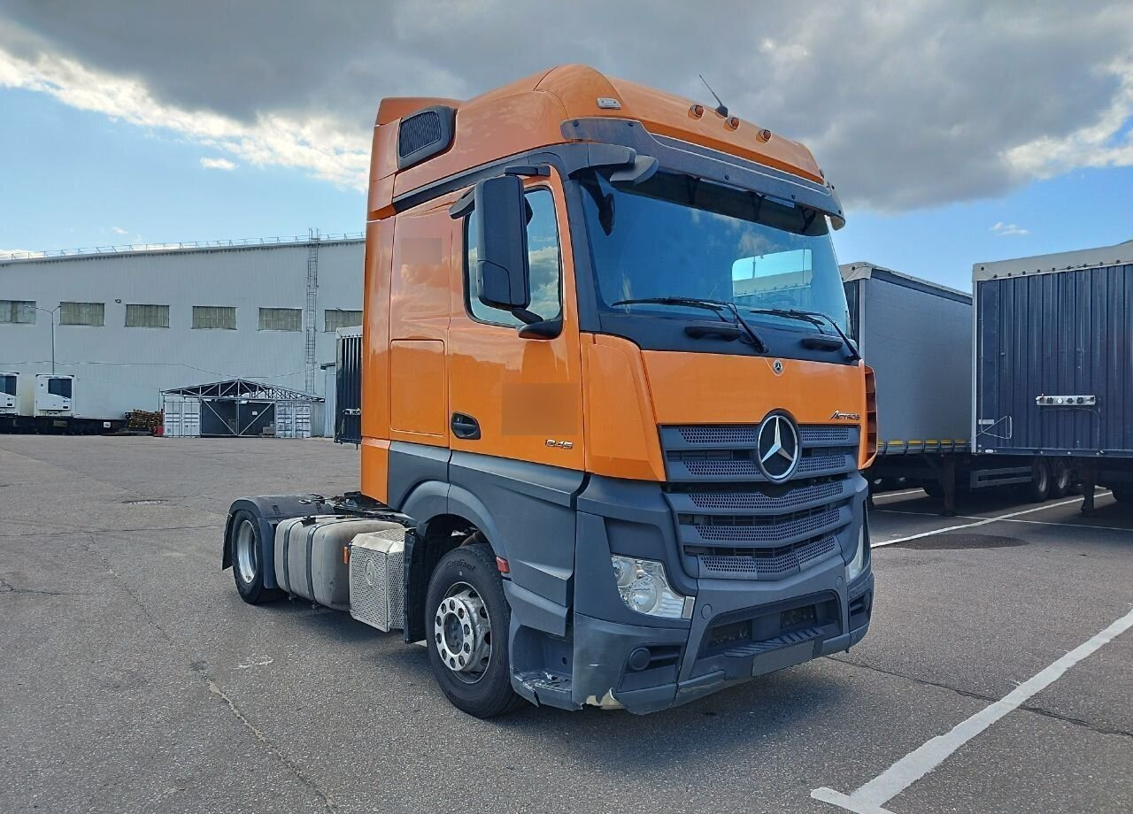 Mercedes-Benz Actros - Тягач: фото 1 Mercedes-Benz Actros - Тягач: фото 1