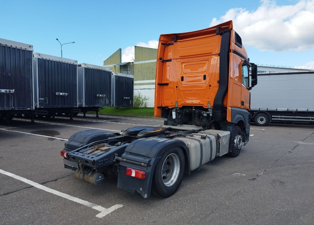 Тягач Mercedes-Benz Actros: фото 7