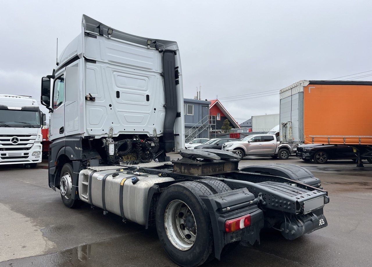 Mercedes-Benz Actros - Тягач: фото 5 Mercedes-Benz Actros - Тягач: фото 5