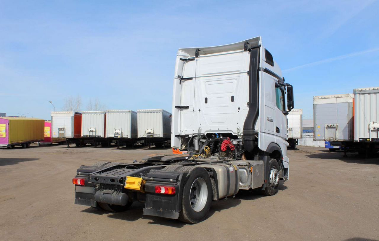 Тягач Mercedes-Benz Actros: фото 7