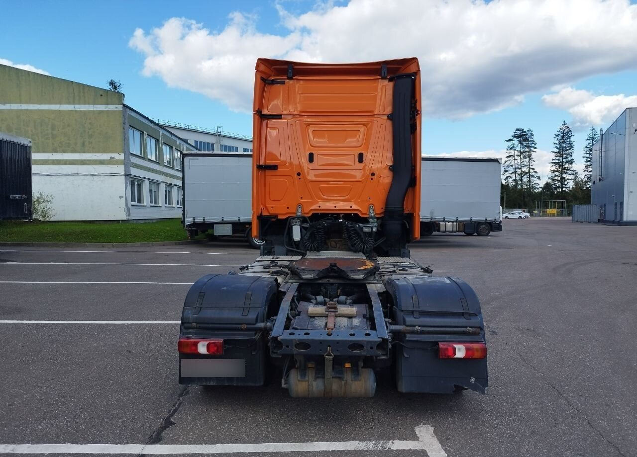 Тягач Mercedes-Benz Actros: фото 6