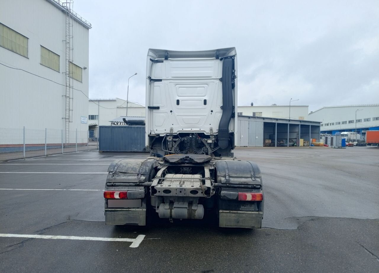 Тягач Mercedes-Benz Actros: фото 6