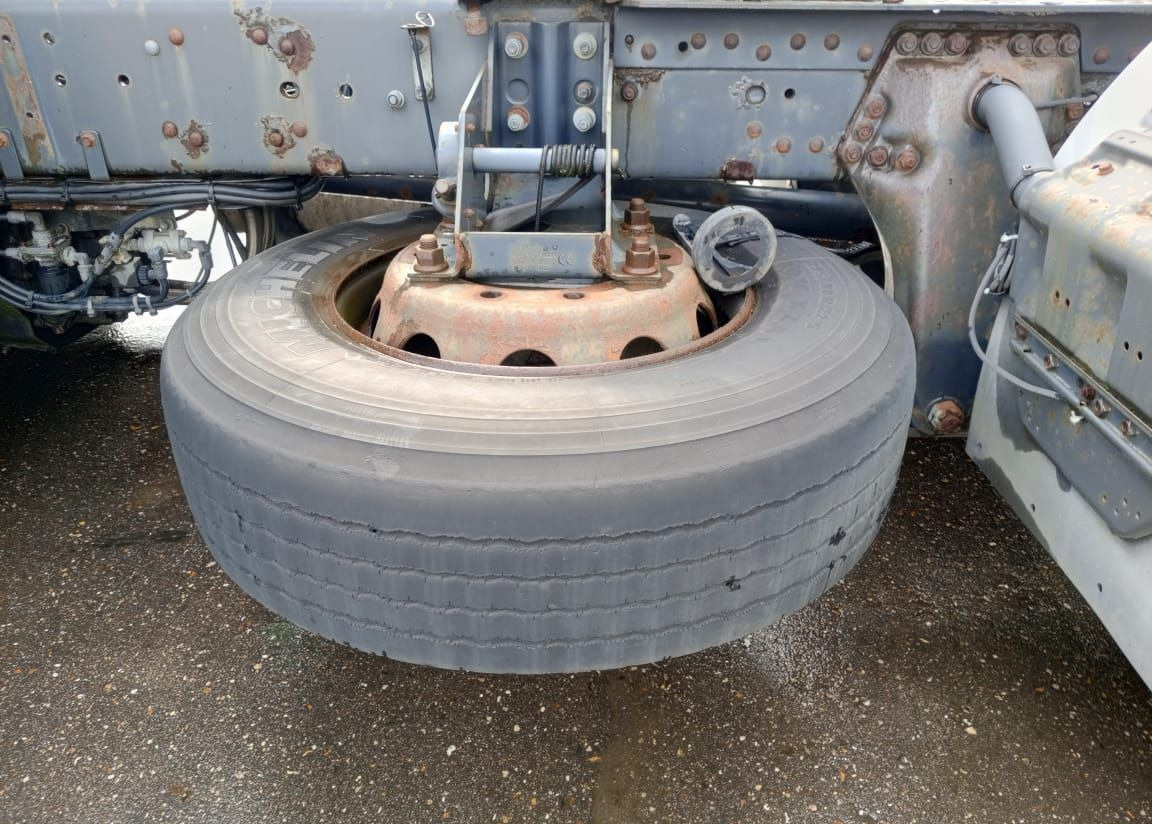 Тягач Scania P: фото 10