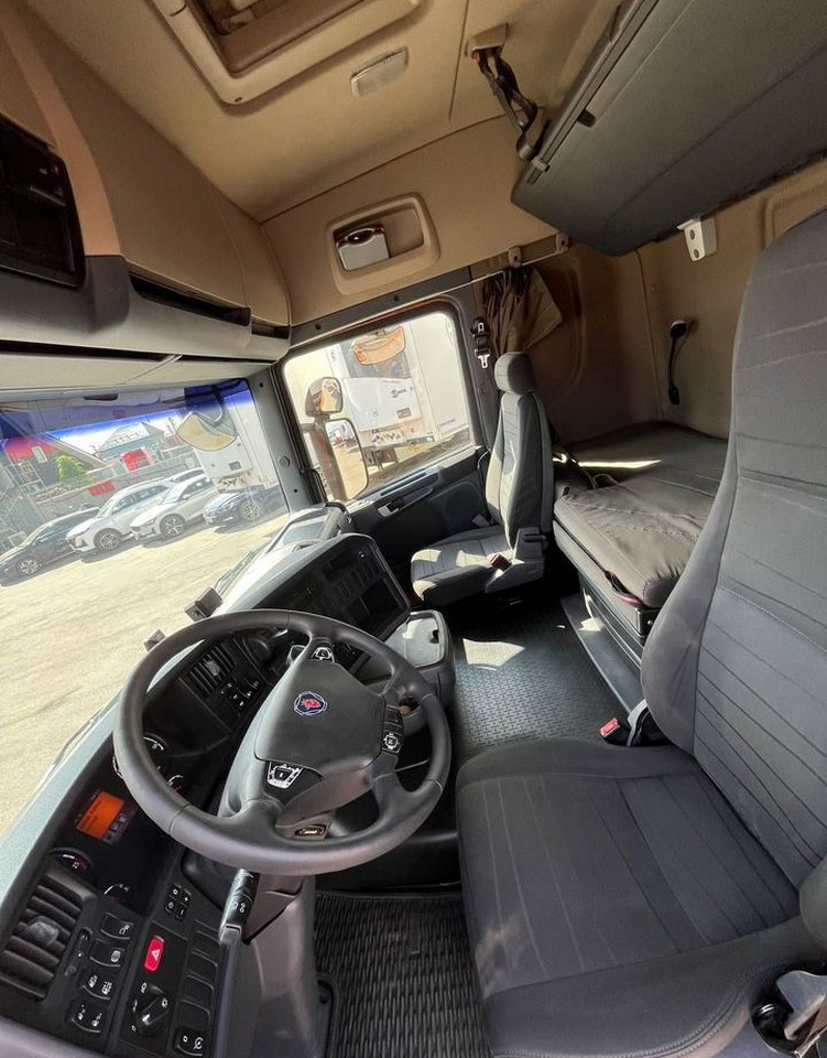 Тягач Scania R: фото 14